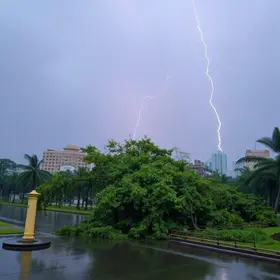 chuva com raios em São Paulo