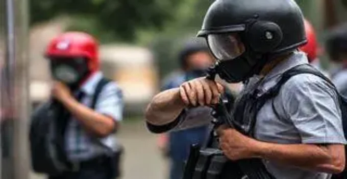 estudante que ameaçou atacar escola