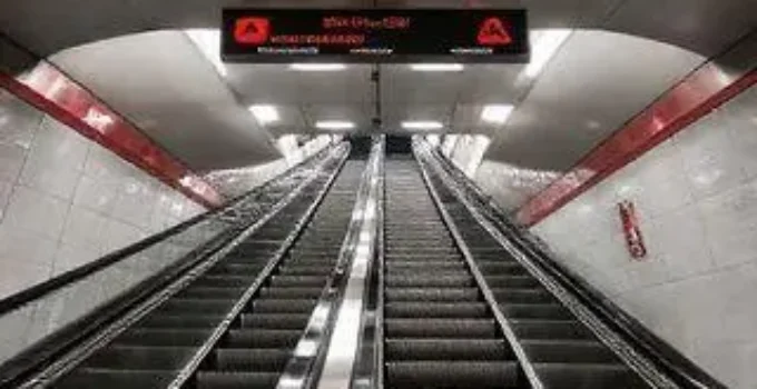 falha em escada rolante